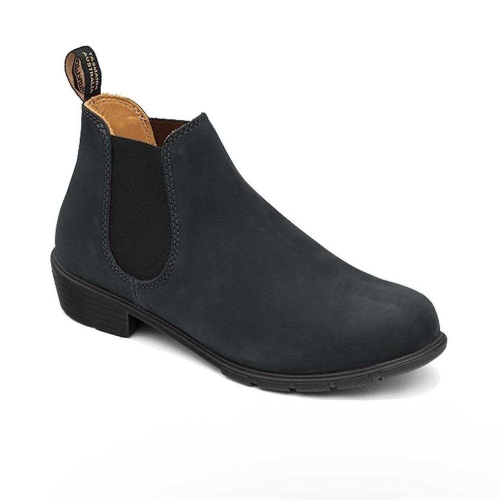 Blundstone 1977 Chelsea Boots Women Size 6.5 US Waterproof Grunge Casual Black